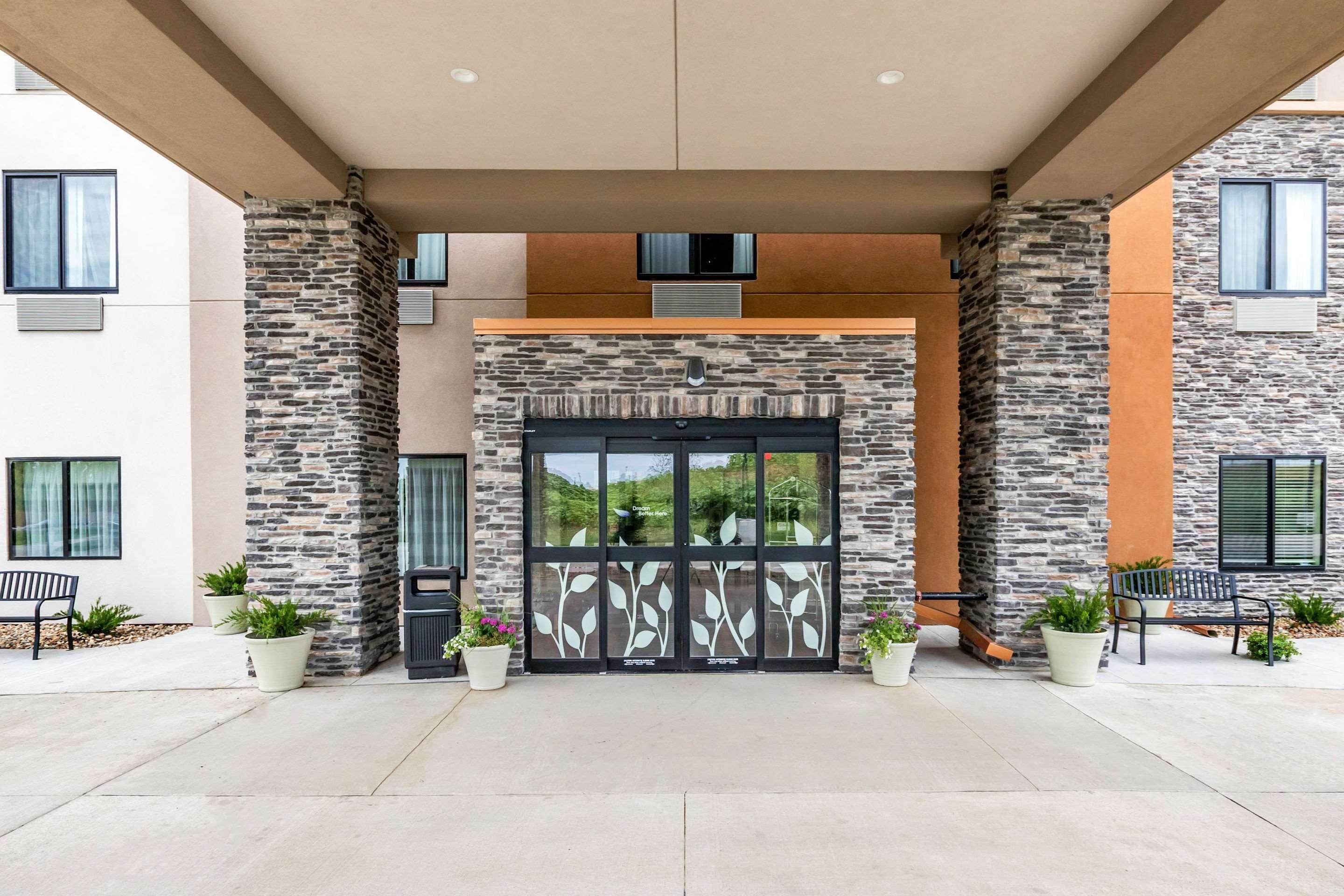 Sleep Inn & Suites West Des Moines Near Jordan Creek Exterior photo