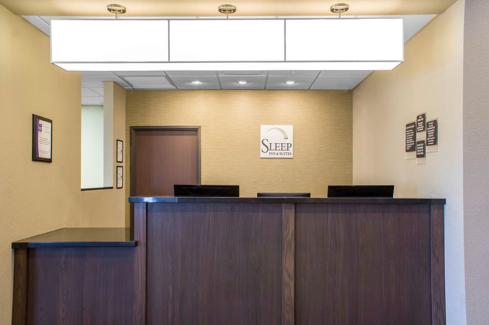 Sleep Inn & Suites West Des Moines Near Jordan Creek Exterior photo